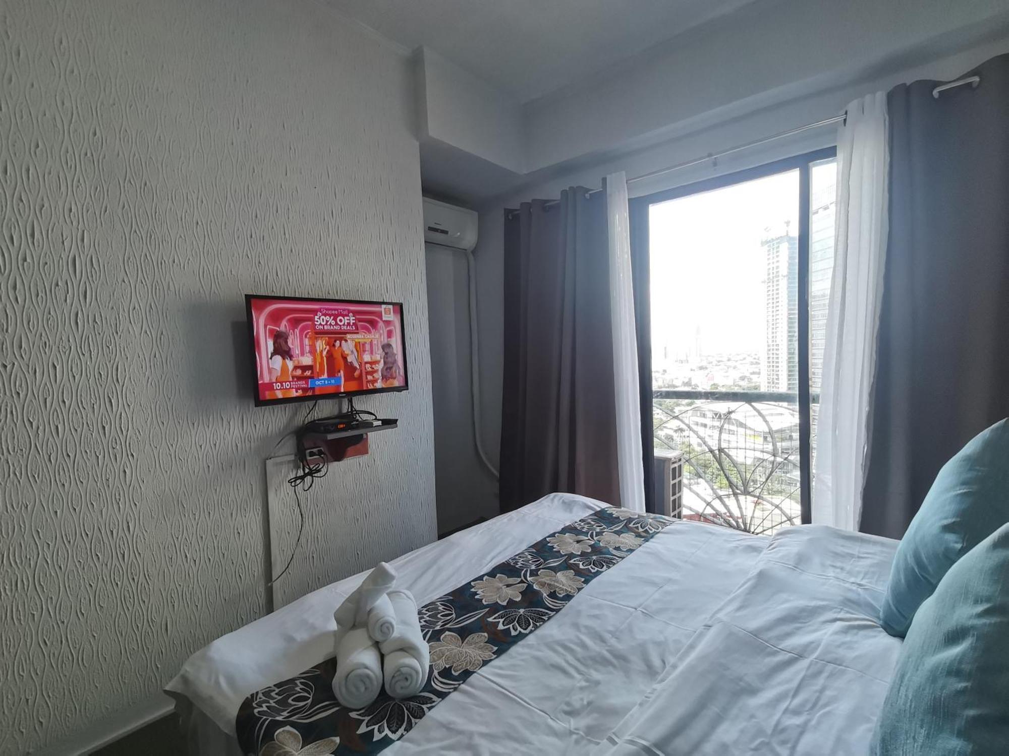 Warm Makati Aparthotel Makati City Exterior photo